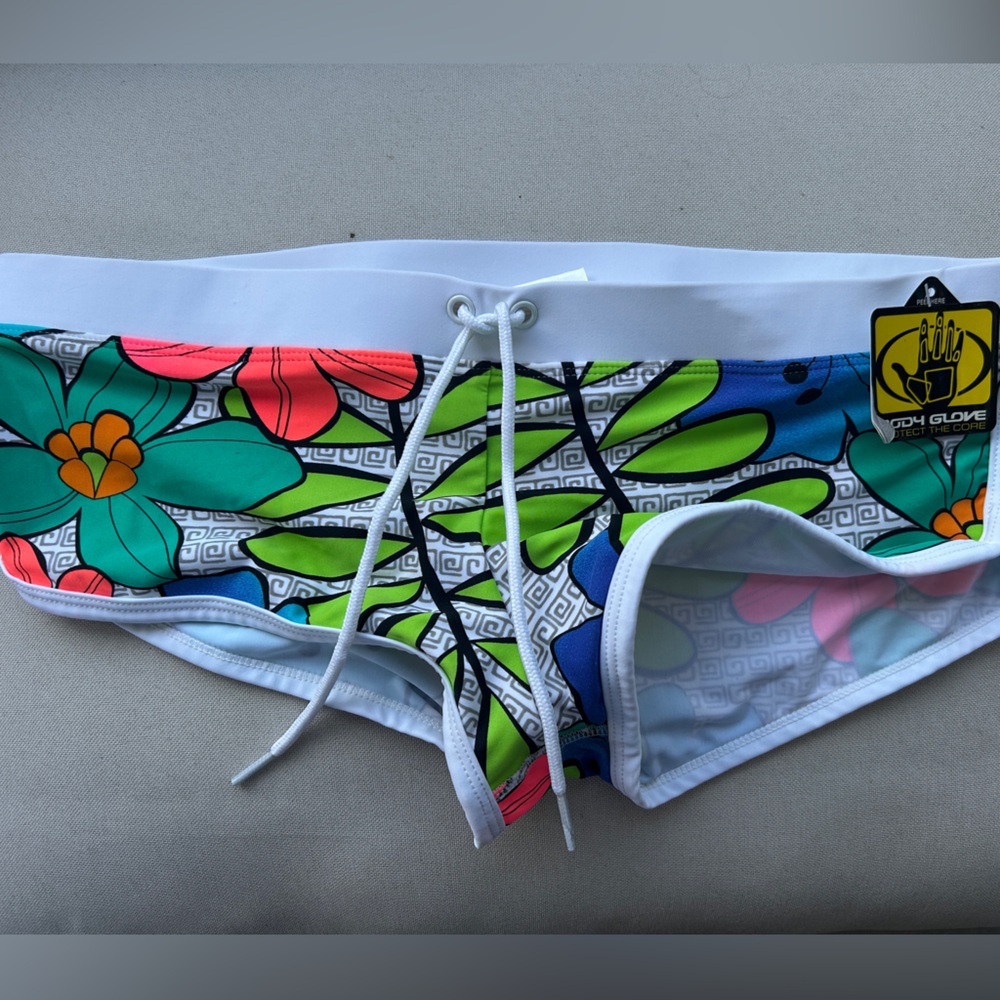 NWT vintage bodyglove board shorts